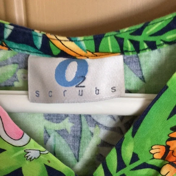 Scrub Top - Picture 3 of 3